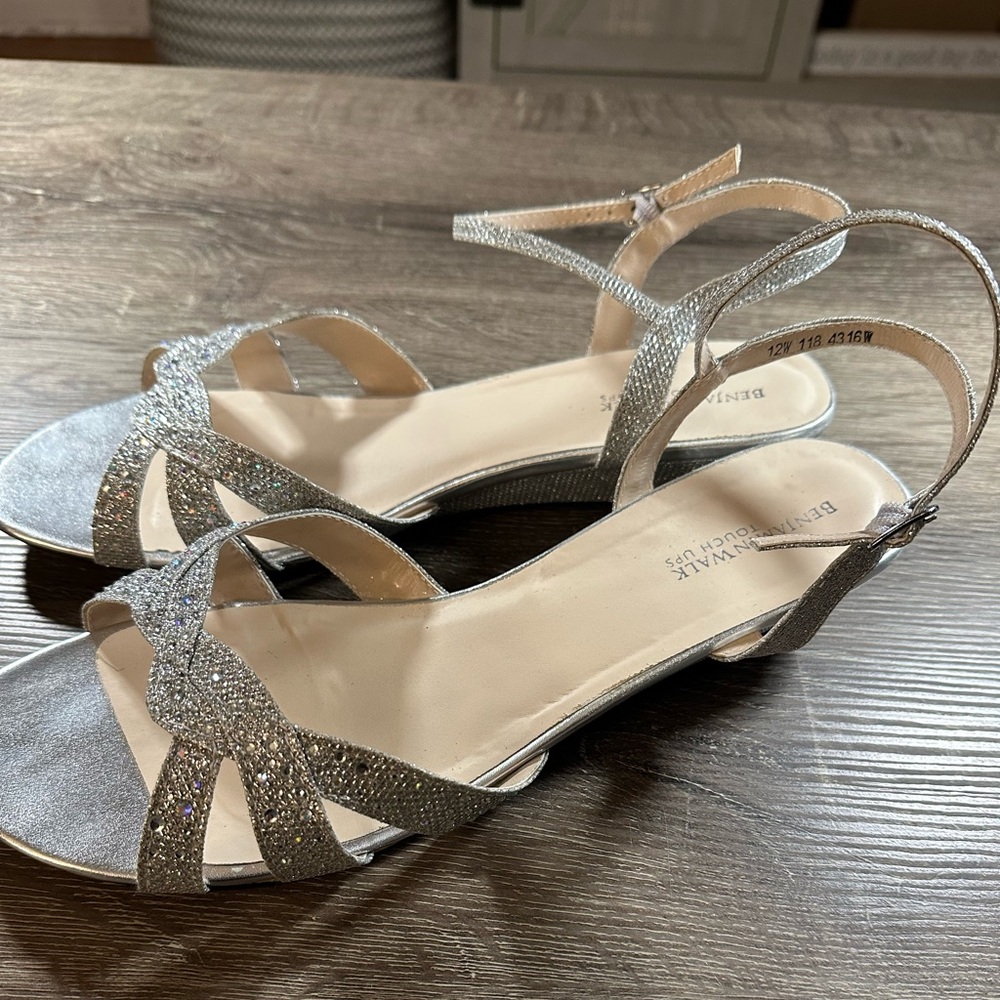 Touch Ups Women's Lena Wedge Sandal - Silver. Size 12W